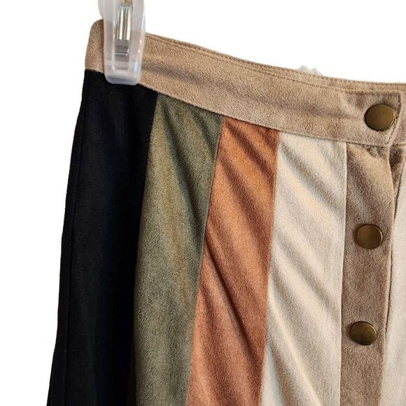 Andrée By Unit Medium Suede Mini Skirt - Picture 3 of 7